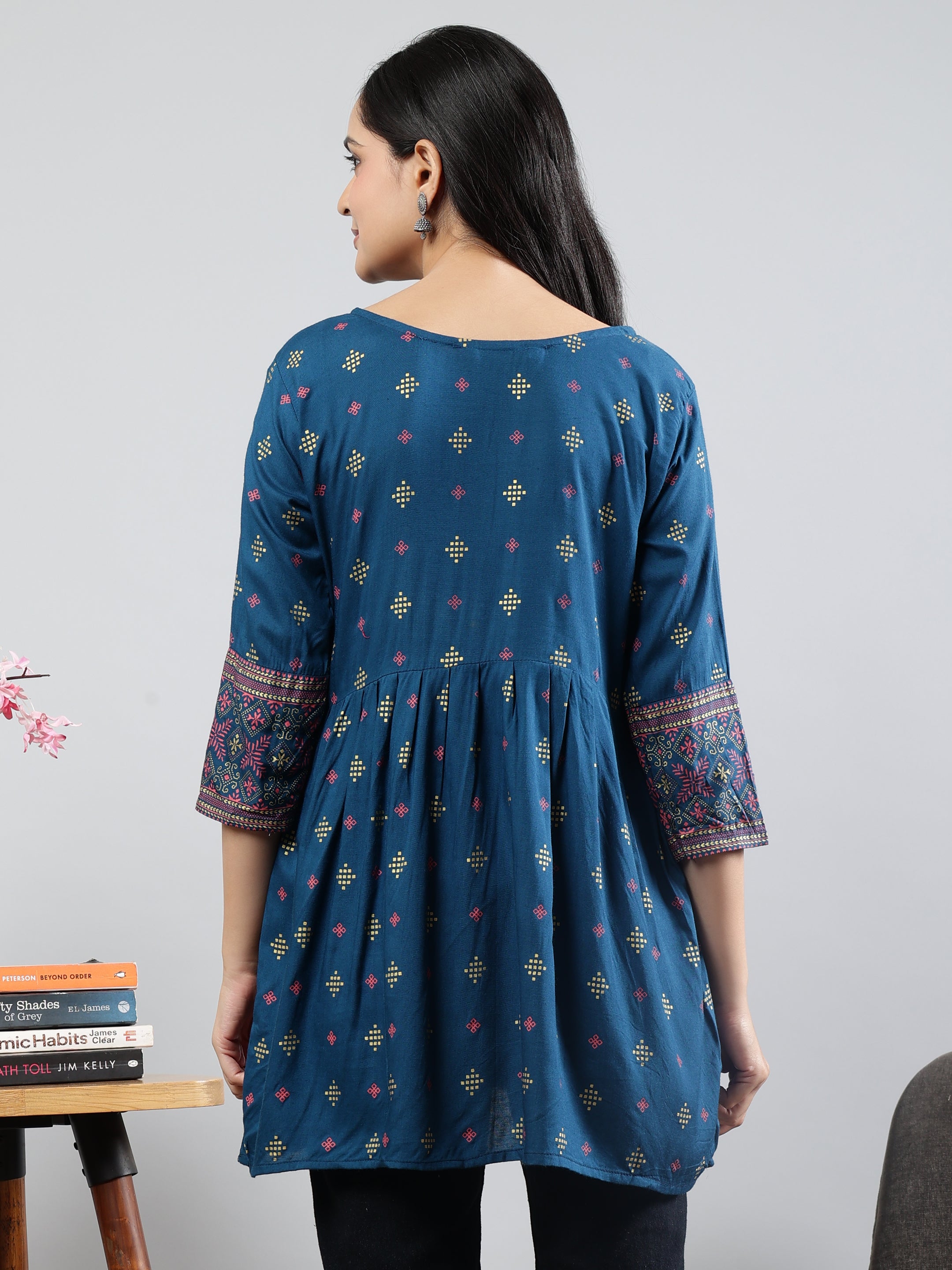 Floral Printed Blue Round Neck Three Quarter Sleeves Top