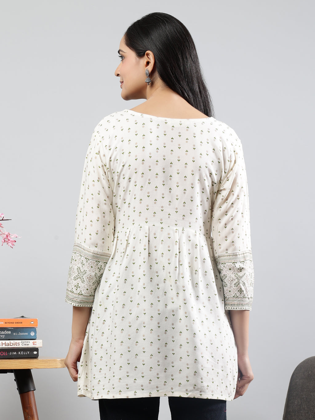 Floral Printed white Round Neck Three Quarter Sleeves Top