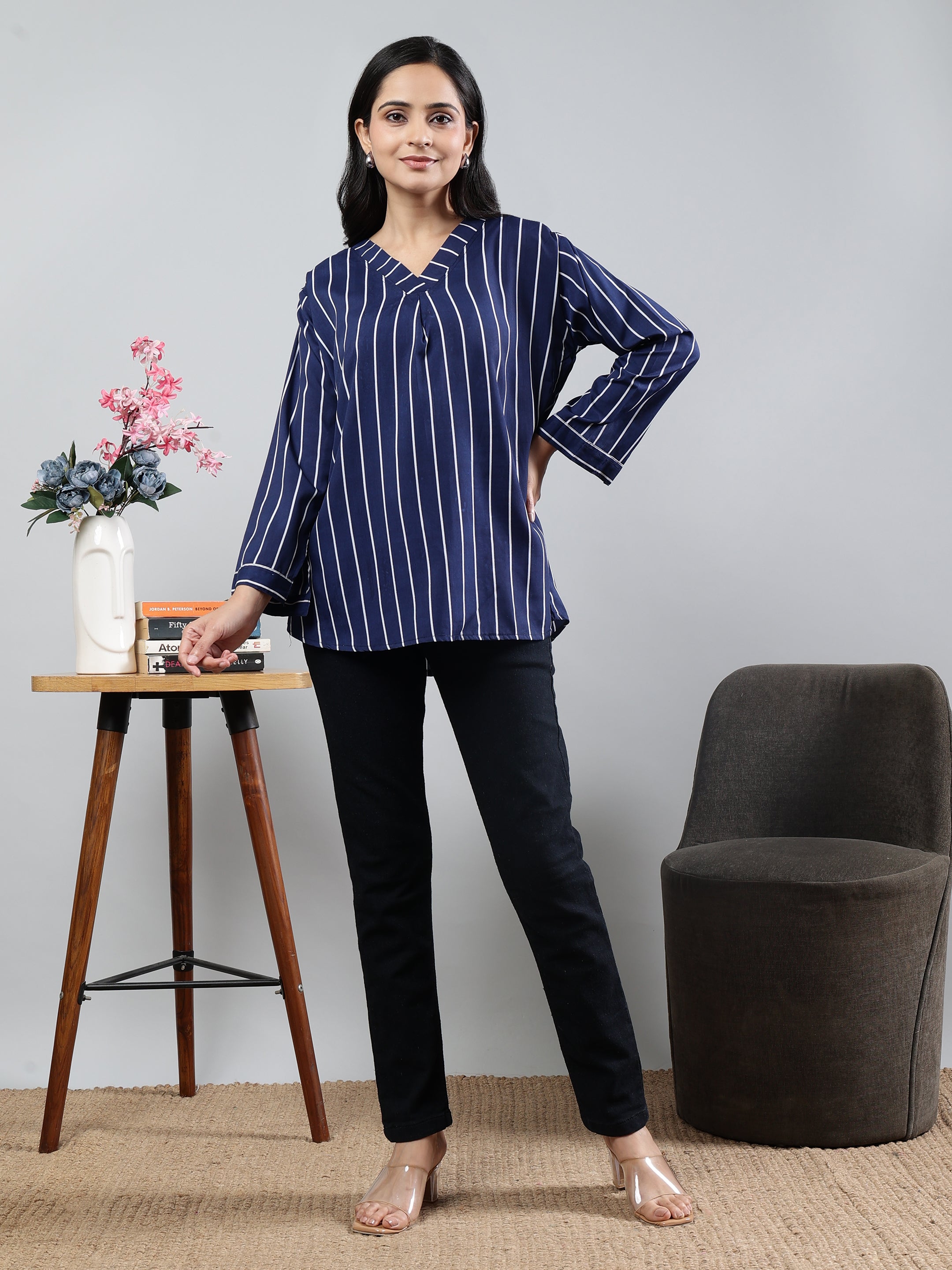 Blue Printed V-Neck Full Sleeve Top