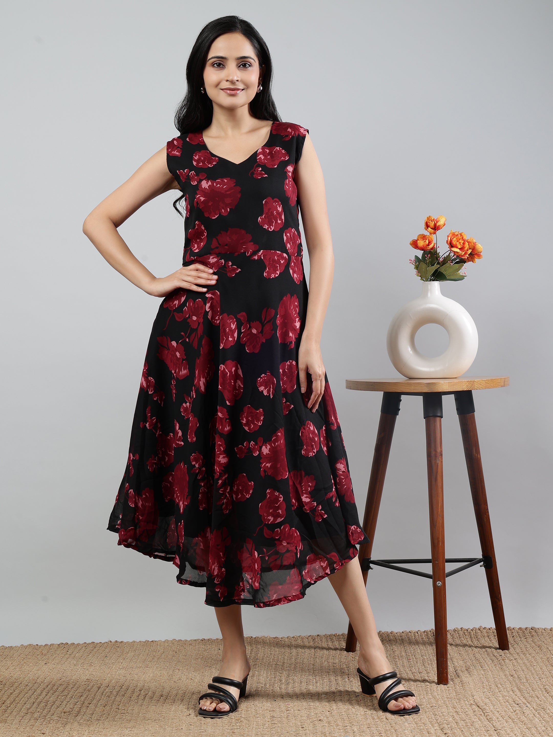Red Printed V-Neck Sleevless Dress