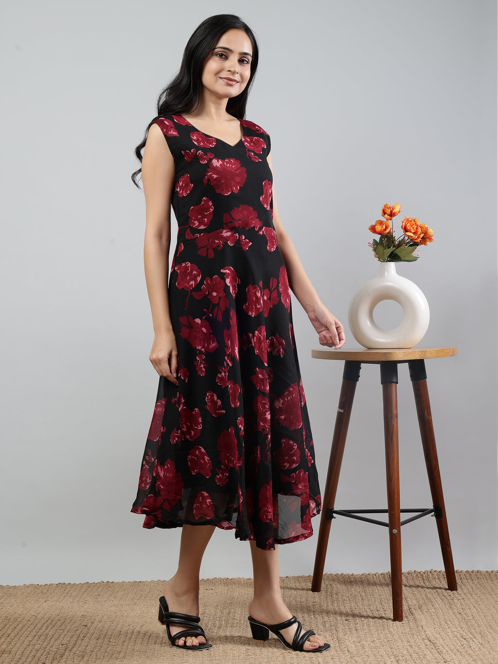 Red Printed V-Neck Sleevless Dress