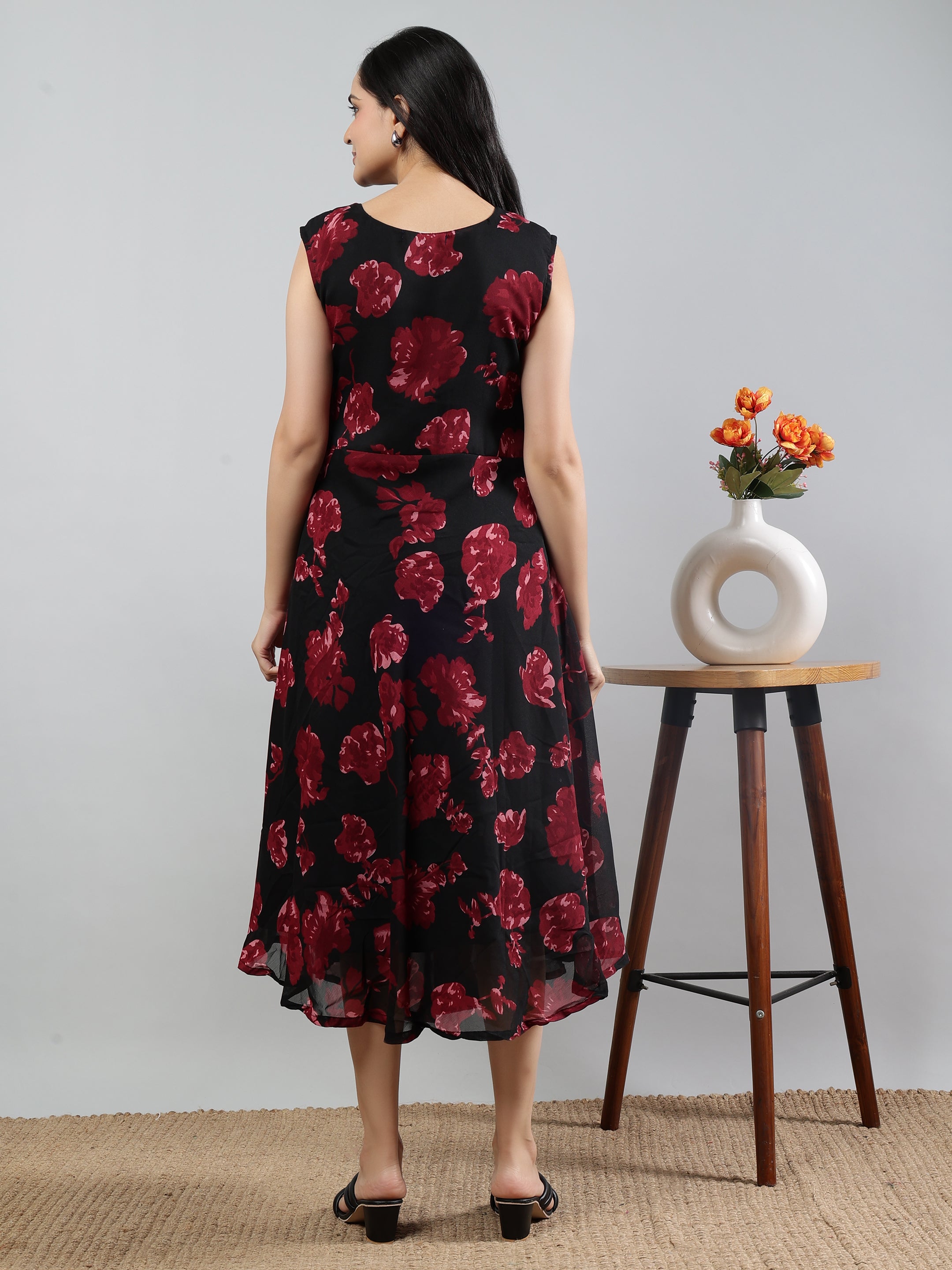 Red Printed V-Neck Sleevless Dress