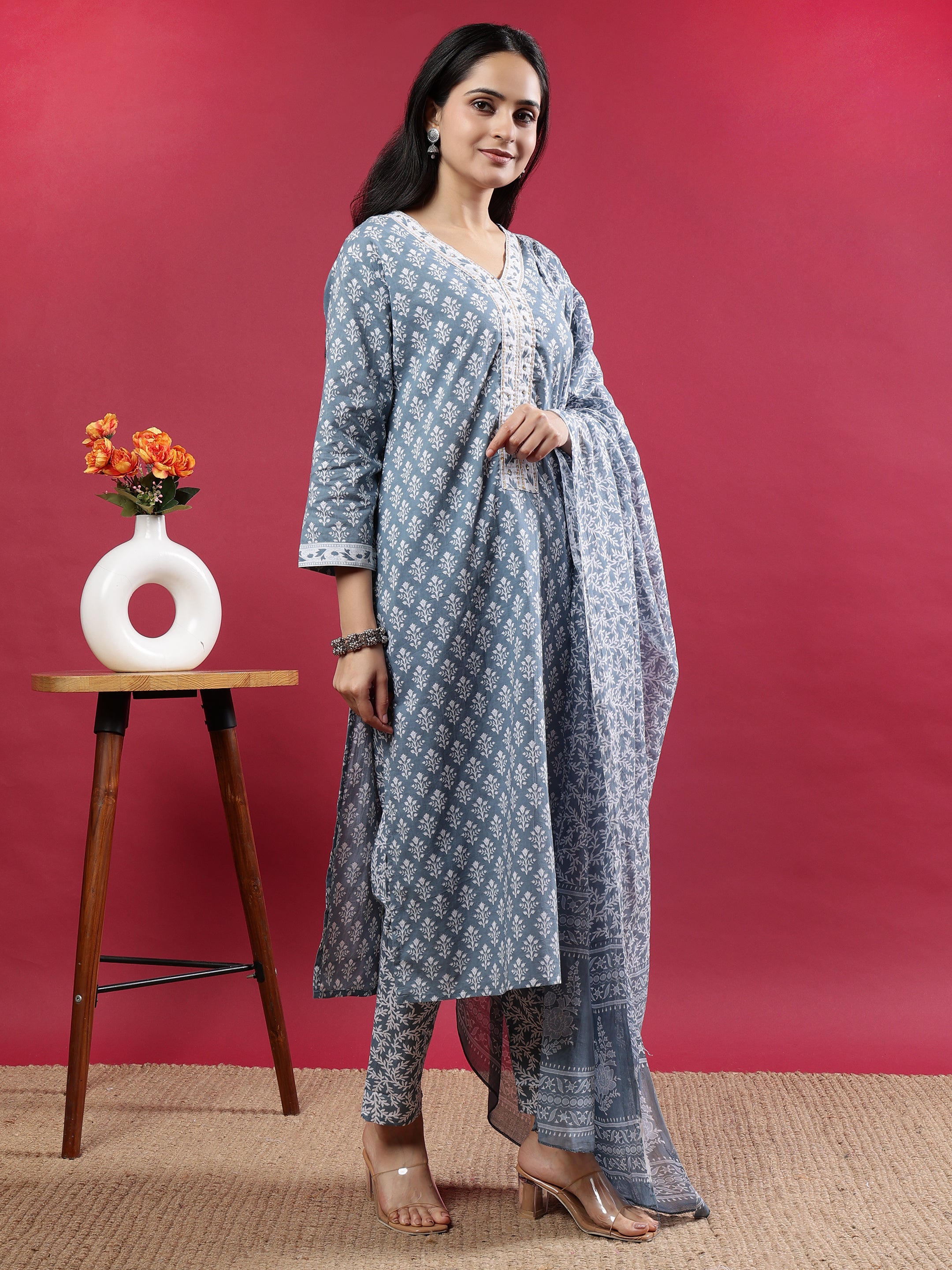 Grey Handblock Print Kurta Set with Dupatta and Pants